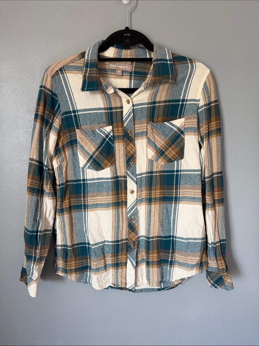 Victory Outfitters Women’s Plaid Lightweight Layering Button-Up Shirt Teal & Tan